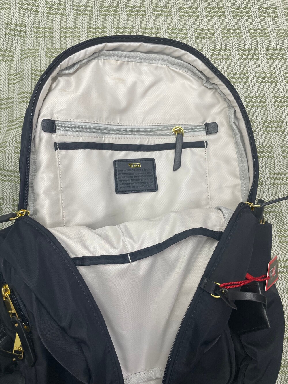 Tumi Voyageur Carson Backpack - Picture 4 of 4